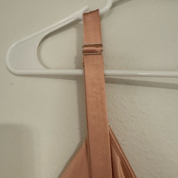 NWT Selfie Leslie PERFECT DAY SATIN MIDI DRESS BLUSH- Medium - Picture 8 of 11